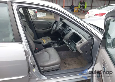 2001 Honda Accord 2.3 Ex z USA, uszkodzony, nr VIN 1HGCG56691A090196